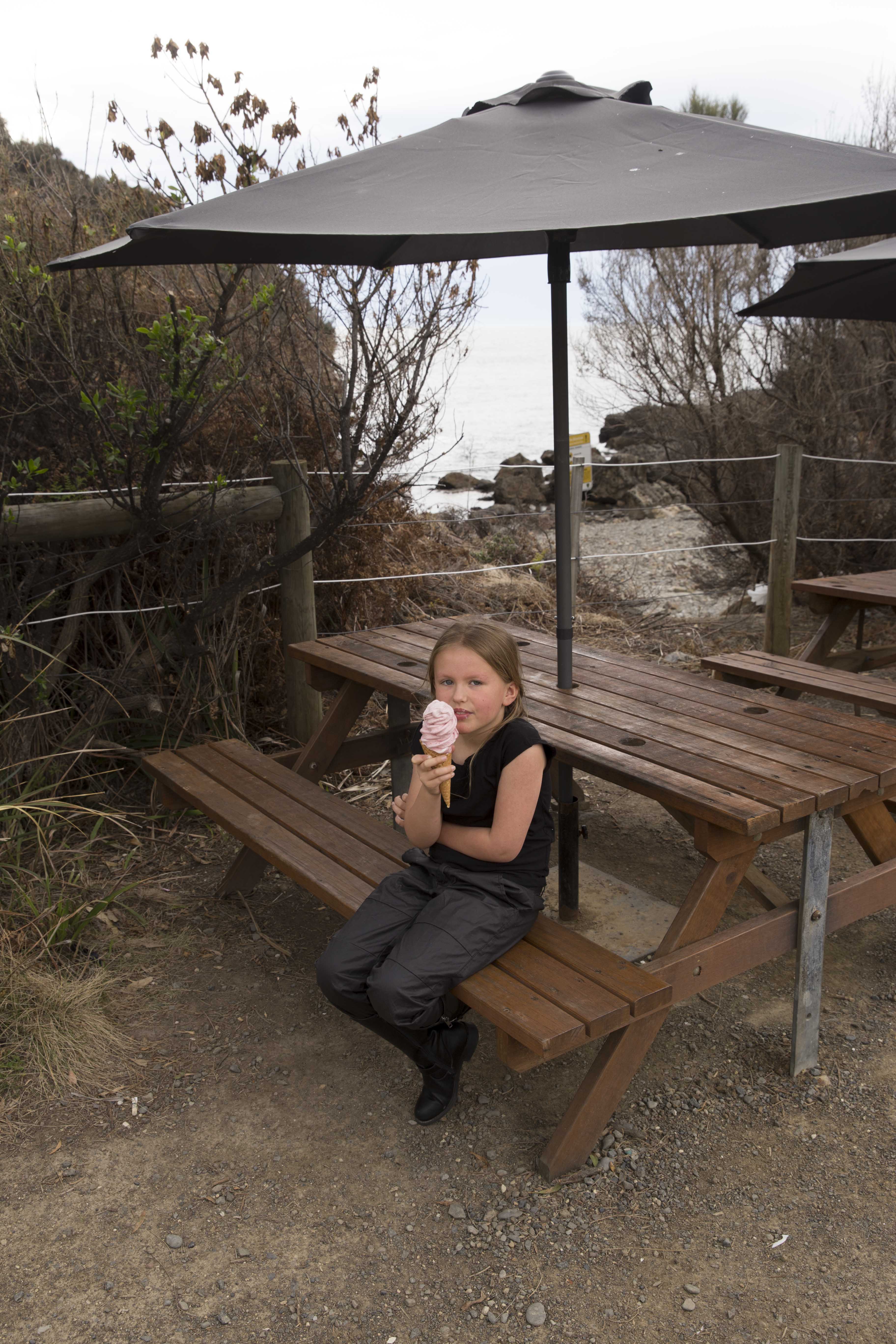 eloiseemmett-com-blow-hole-2